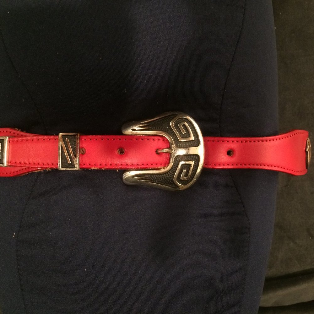 NOCONA GENUINE LEATHER/METAL gold BUCKLE BELT